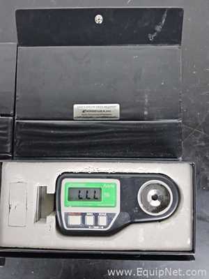 Lote de 2 Refractómetro Atago Co, Ltd. PR-201a