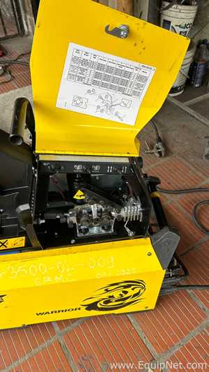 ESAB Welding Co Warrior 350i MV CC CV Solder Equipment