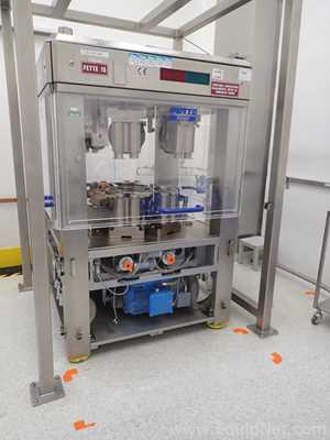 Compressora de Comprimidos Fette 3090