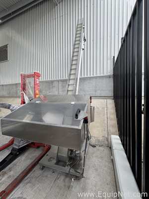 MBF Capmatic 240/3P Cider Plug Capper With Feeding Conveyor