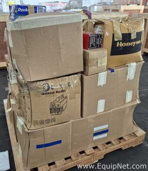 lot of Process Flexible Hose Fitting ,Air Tubings, Actuator and Emergency Light - Pallet No 04