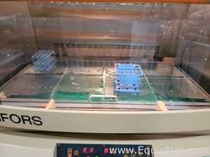 Incubadora ATR Biotech Multitron HT Infors Double Stack
