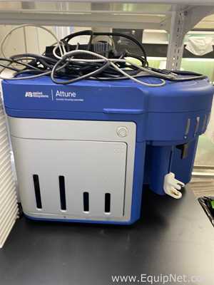 Applied Biosystems Attune Focusing Cytometer with Life Technologies NXT Gen Autosampler