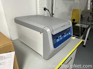 Thermo Fisher Scientific Megafuge ST1 Plus Laboratory Centrifuge