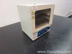 Labnet 15110 Mini Incubator