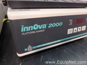 Lot of 2 New Brunswick Scientific Innova 2000 Platform Shakers