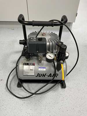 Gast Manufacturing Inc. JUN-AIR 3-4 16 Bar 4 Litre Portable Air Compressor