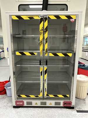 LTE Scientific 322/0109/00 1000 Litre 60C Laboratory Drying Cabinet with Circulation Fan