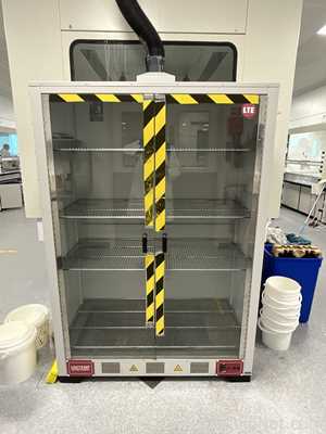 LTE Scientific 322/0109/00 1000 Litre 60C Laboratory Drying Cabinet with Circulation Fan