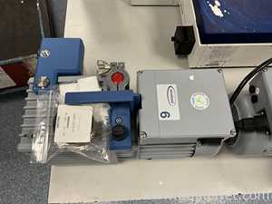 Vacuubrand RE 6W Vacuum Pump