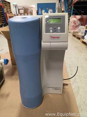Sistema de Purificación y Destilación de Agua Thermo Scientific Pacific TII 12 UV
