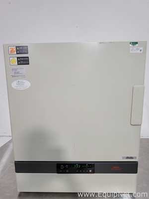 Sanyo MIR-262 Incubator