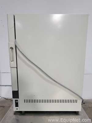 Sanyo MIR-262 Incubator