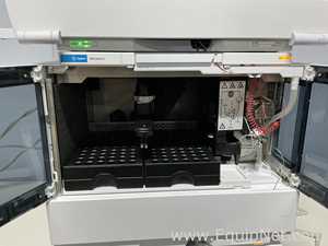 HPLC Agilent Technologies 1290 Infinity II Series