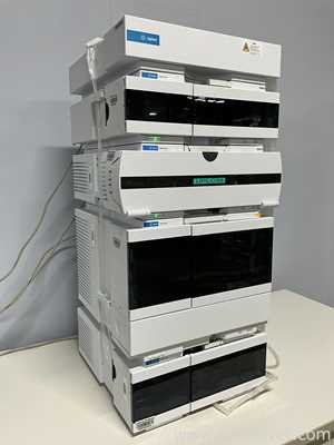 HPLC Agilent Technologies 1290 Infinity II Series