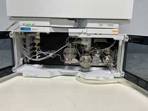 HPLC Agilent Technologies 1290 Infinity II Series