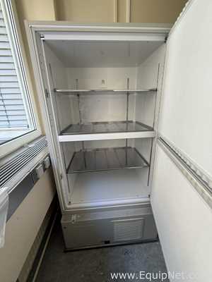 Panasonic MDF-U76V-PE 728L Ultra-Low Temperature Upright -80C Freezer