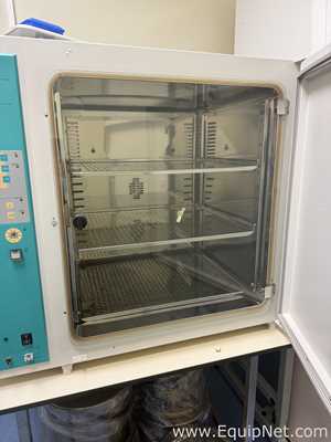Incubadora Thermo Scientific BBD 6220