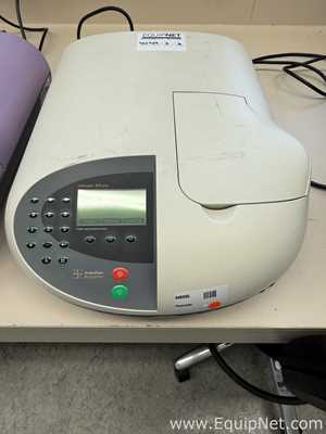 Lote de 3 Espectrofotómetro Amersham Biosciences Corp. Ultrospec 500 pro