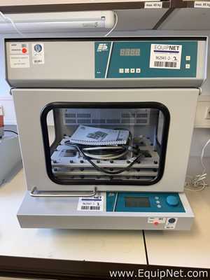 Edmund Buhler TiMix 5 Control Microplate Shaker with TH15 Incubator Hood