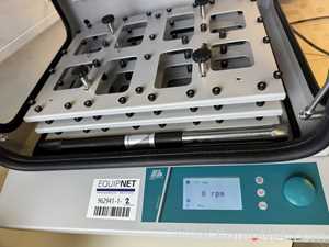 Edmund Buhler TiMix 5 Control Microplate Shaker with TH15 Incubator Hood