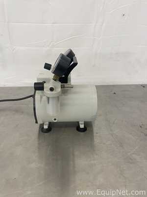 Bomba a Vácuo Welch 2522B-01