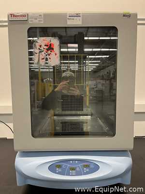 Thermo Scientific 4353 MaxQ 6000 Incubated and Refrigerated Shaker