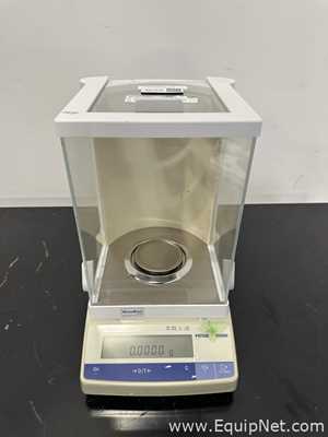 Mettler Toledo AB204-S Analytical Balance