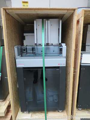 Manejadora de Líquidos Tecan Instrument Fluent 480