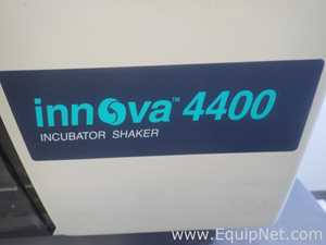 New Brunswick Innova 4400 Incubator Shaker