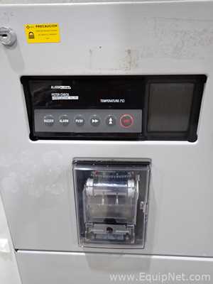 Freezer Nuaire NU-6501G