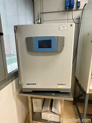 Incubadora Eppendorf CellXpert C170i.  170 Litros