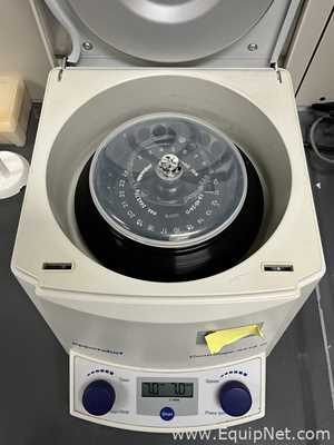 Centrífuga para Laboratórios Eppendorf 5415 D