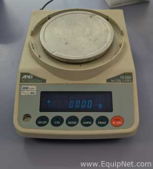 A and D Weighing Co FX-300i Precision Balance