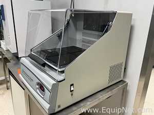 Eppendorf New Brunswick Excella E24R Laboratory Incubator Shaker