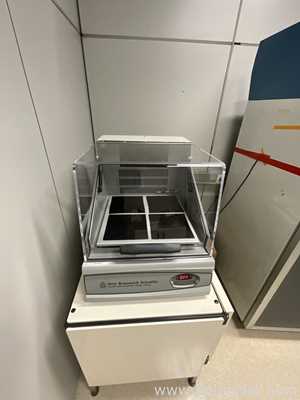 Eppendorf New Brunswick Excella E24R Laboratory Incubator Shaker