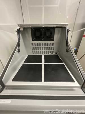 Eppendorf New Brunswick Excella E24R Laboratory Incubator Shaker