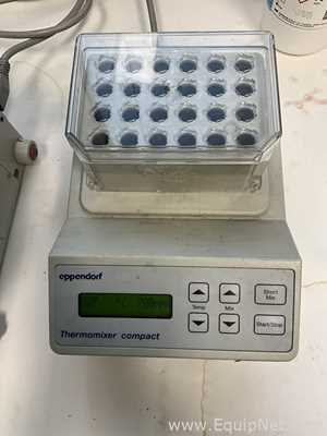 lote de  2 Misturador para Laboratórios Eppendorf Thermomixer Compact