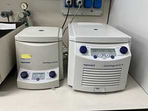 lote de  2 Centrífuga para Laboratórios Eppendorf 5415 D