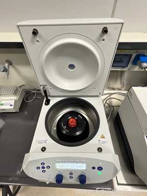 Eppendorf 5430 R Refrigerated Laboratory Centrifuge