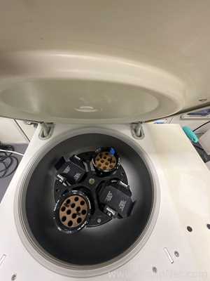 Kendro Laboratory Products Multifuge 3SR Refrigerated Laboratory Centrifuge