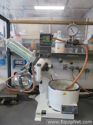 Buchi R-200 Rotavapor with Buchi B-490 Heating Bath and V-800 Vacuum Controller
