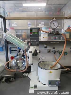 Buchi R-200 Rotavapor with Buchi B-490 Heating Bath and V-800 Vacuum Controller