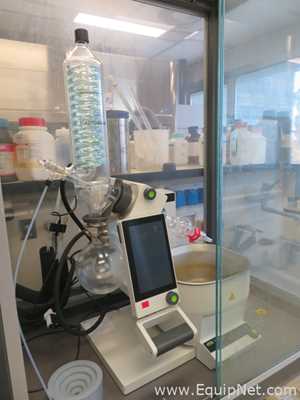 Buchi R-300 Rotary Evaporation System with B-300 Base Heating Bath