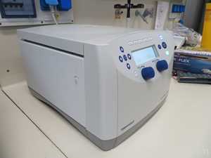 Centrífuga para Laboratórios Eppendorf 5430
