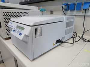 Centrífuga para Laboratórios Eppendorf 5417 R