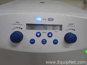 Centrífuga para Laboratórios Eppendorf 5702 R