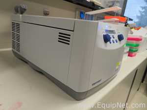 Centrífuga para Laboratórios Eppendorf 5702 R