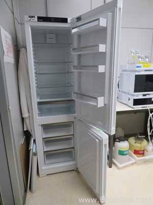Liebherr CNd5703 Index20A/001 383 Litre Upright Laboratory Refrigerator Freezer