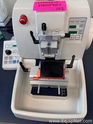 Micrótomo Leica RM2255
